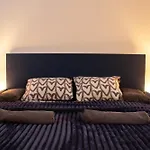 Stunning Parkside View - Unwind At Parklane